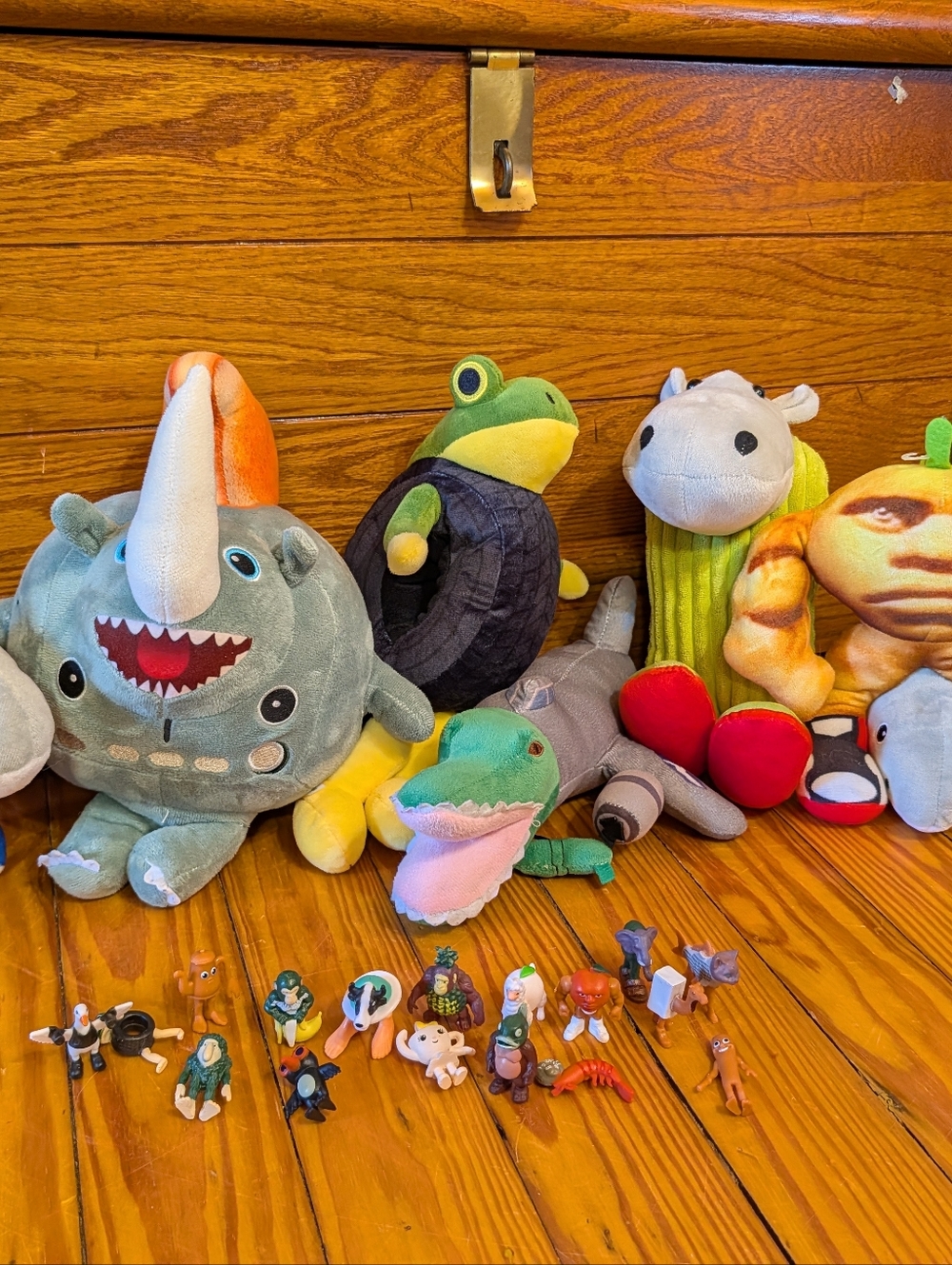 LOT of Italian Brainrot Plushies & Mini Figure Toys (Over 20 Pcs) YouTube/Roblox